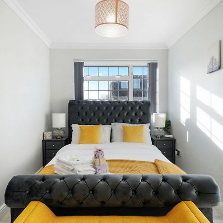 Spacious, 4 Bed, Garden, Parking, Excel London Exterior photo